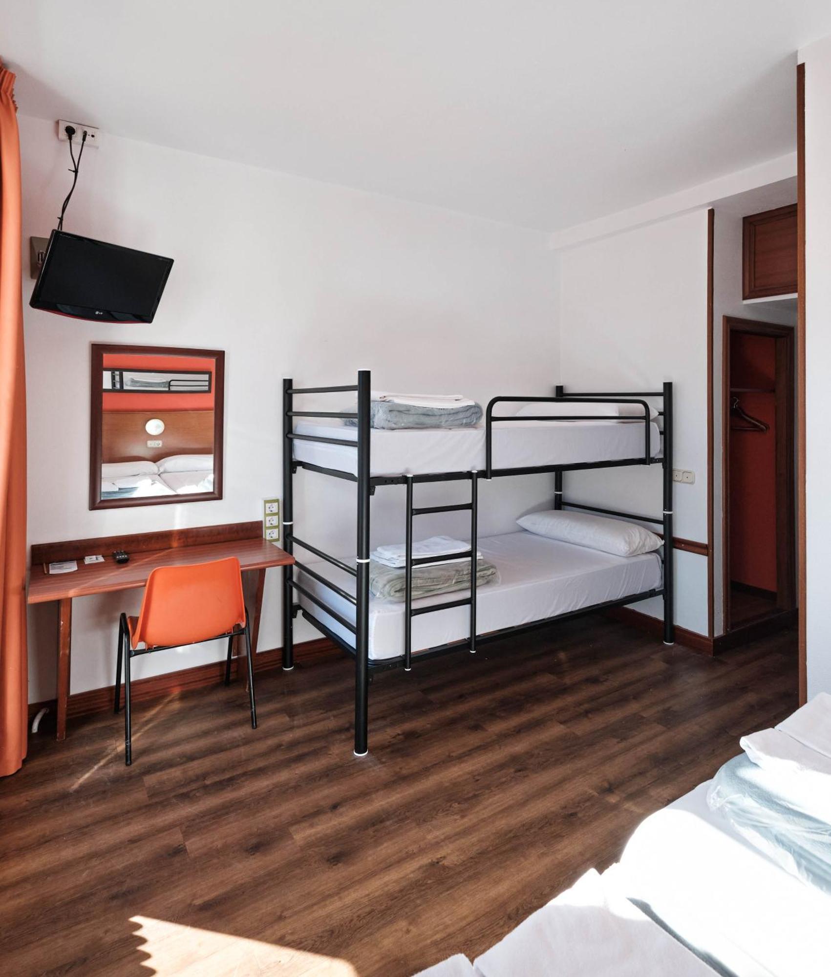 Loop Inn Hostel סנטיאגו דה קומפוסטלה מראה חיצוני תמונה