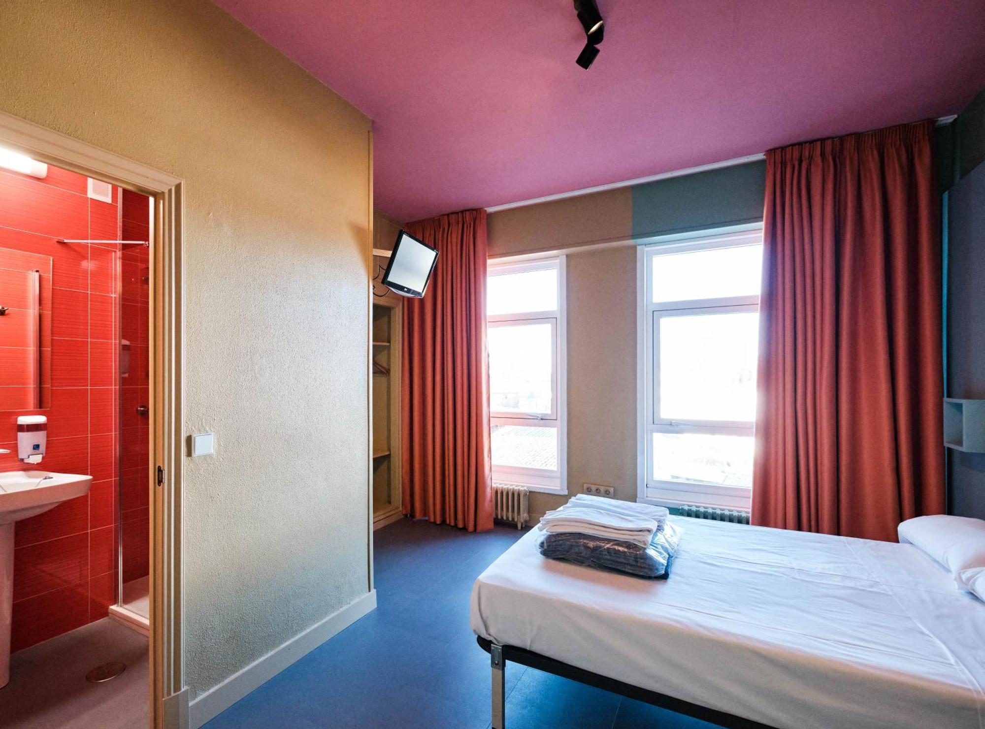 Loop Inn Hostel סנטיאגו דה קומפוסטלה מראה חיצוני תמונה